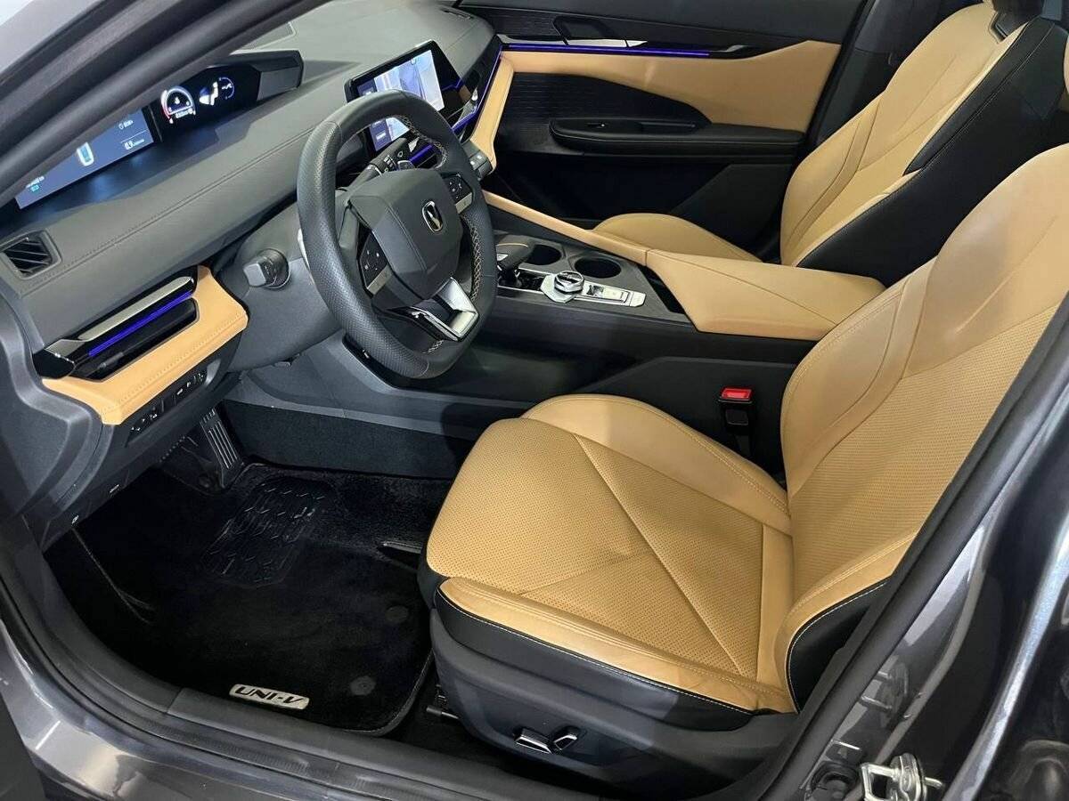 Changan UNI-V, 2023 Фото №11