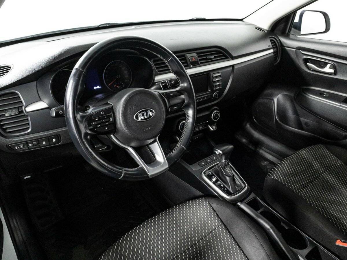 Kia Rio, 2018 Фото №11