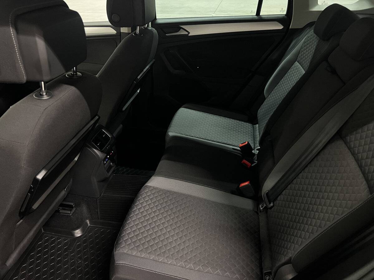 Volkswagen Tiguan, 2017 Фото №12