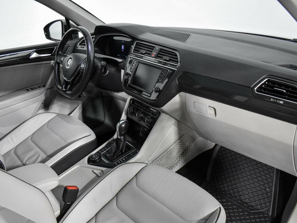 Volkswagen Tiguan, 2017 Фото №9