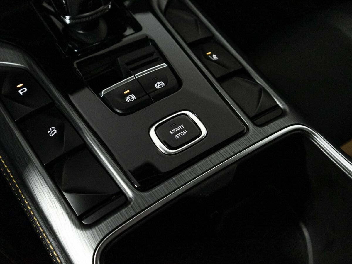 FAW Bestune T77, 2022 Фото №18