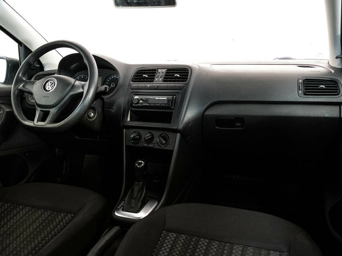 Volkswagen Polo, 2016 Фото №9