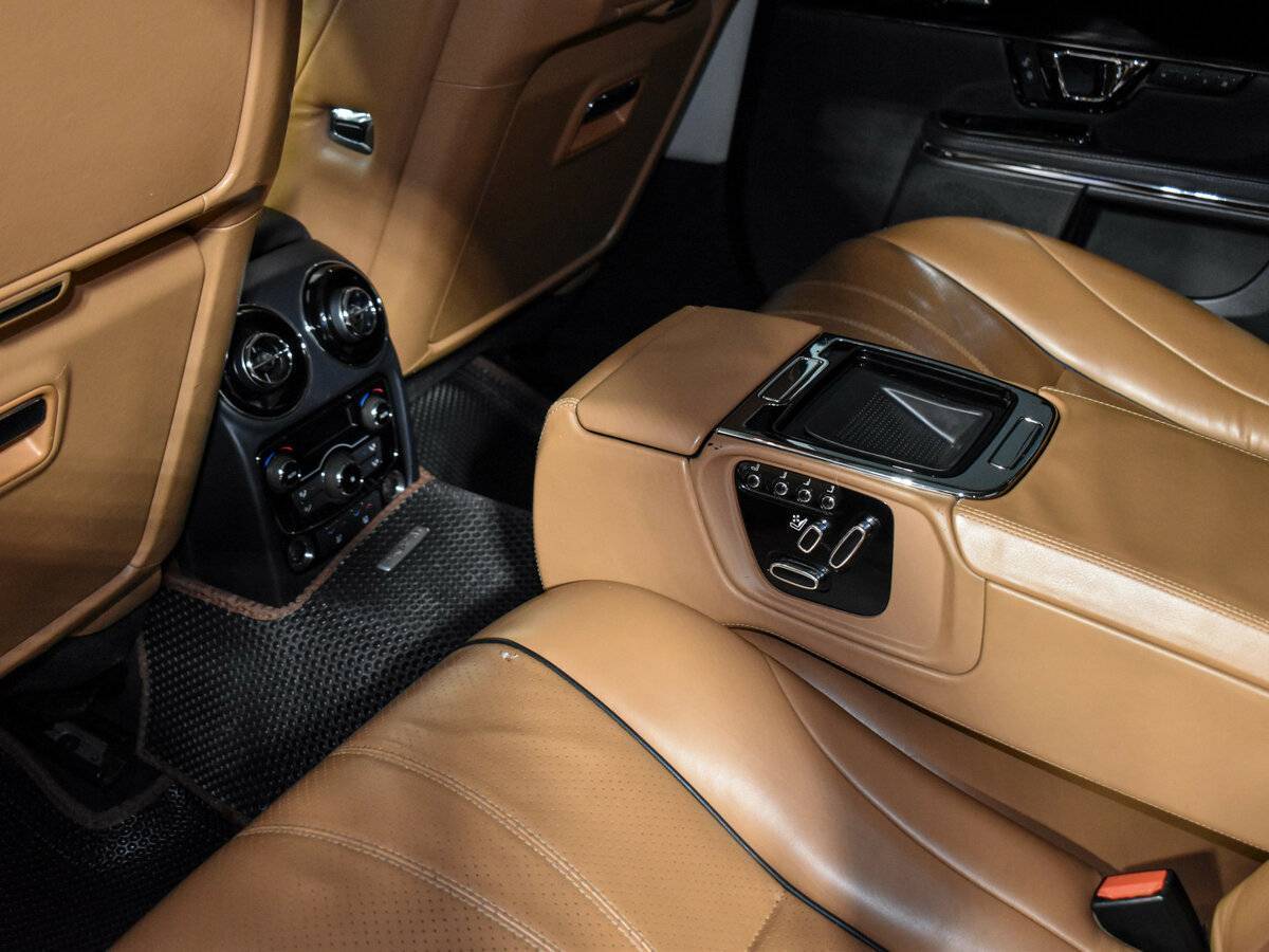 Jaguar XJ Long, 2016 Фото №12