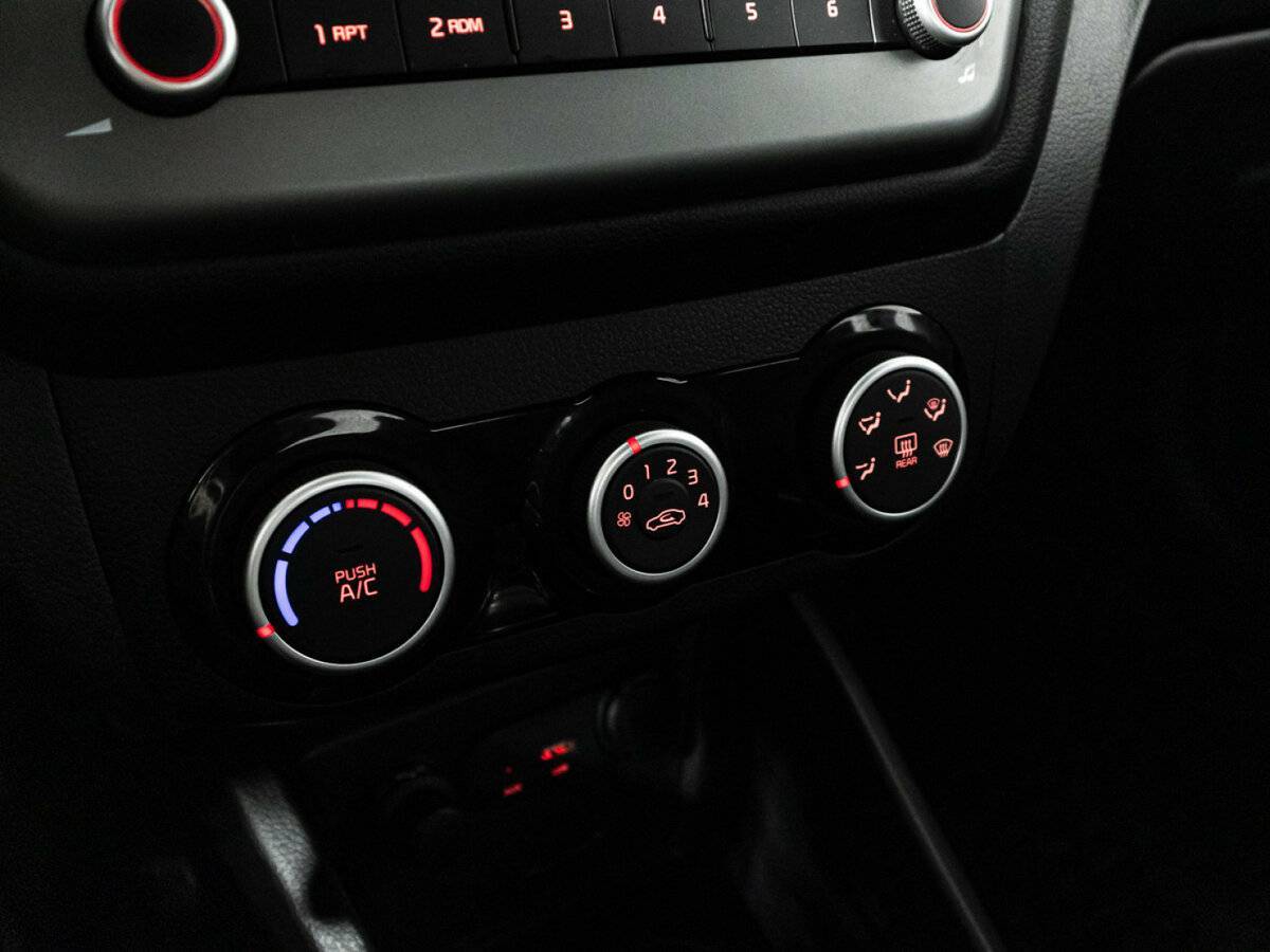 Kia Rio, 2015 Фото №15