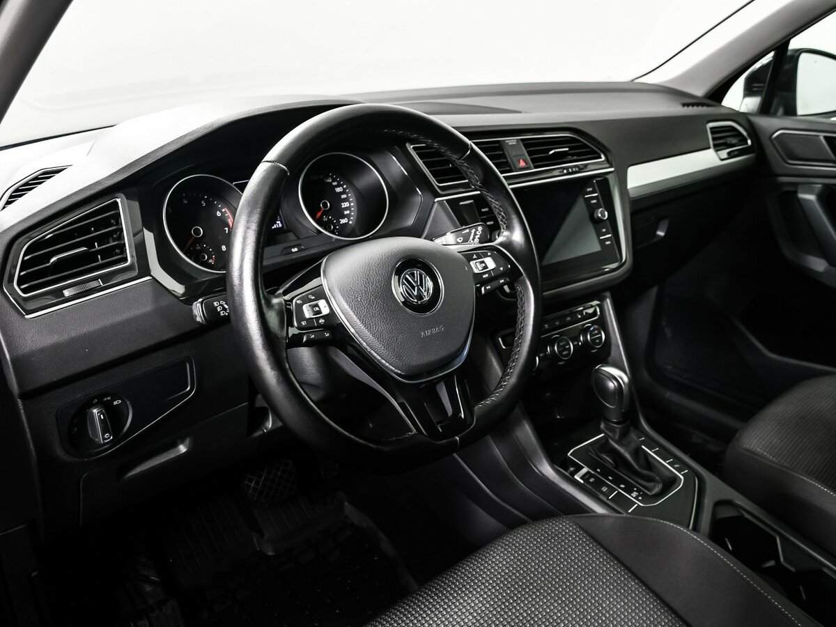 Volkswagen Tiguan, 2020 Фото №13