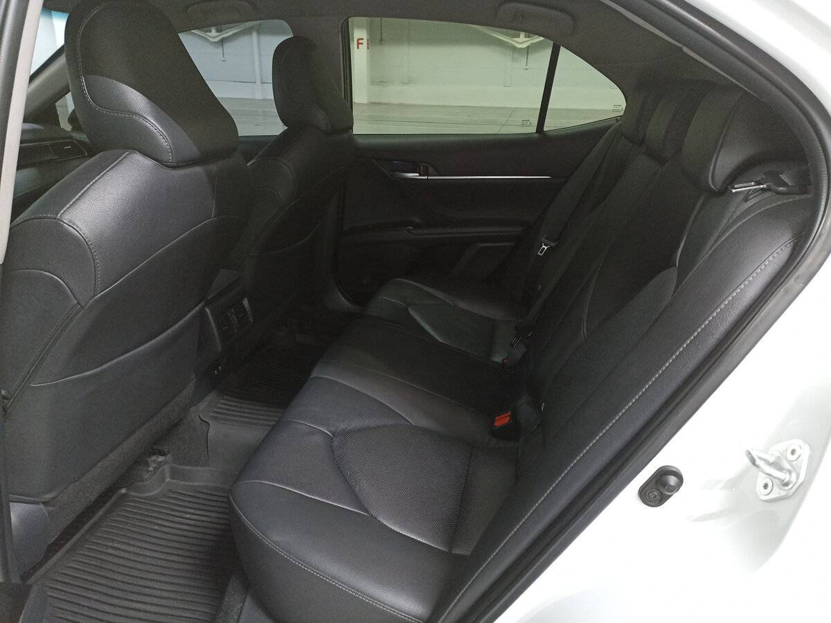 Toyota Camry, 2021 Фото №12