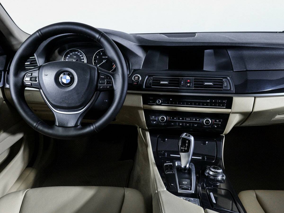 BMW 5 серии 528i, 2012 Фото №12