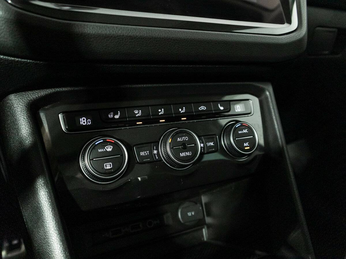 Volkswagen Tiguan, 2019 Фото №20