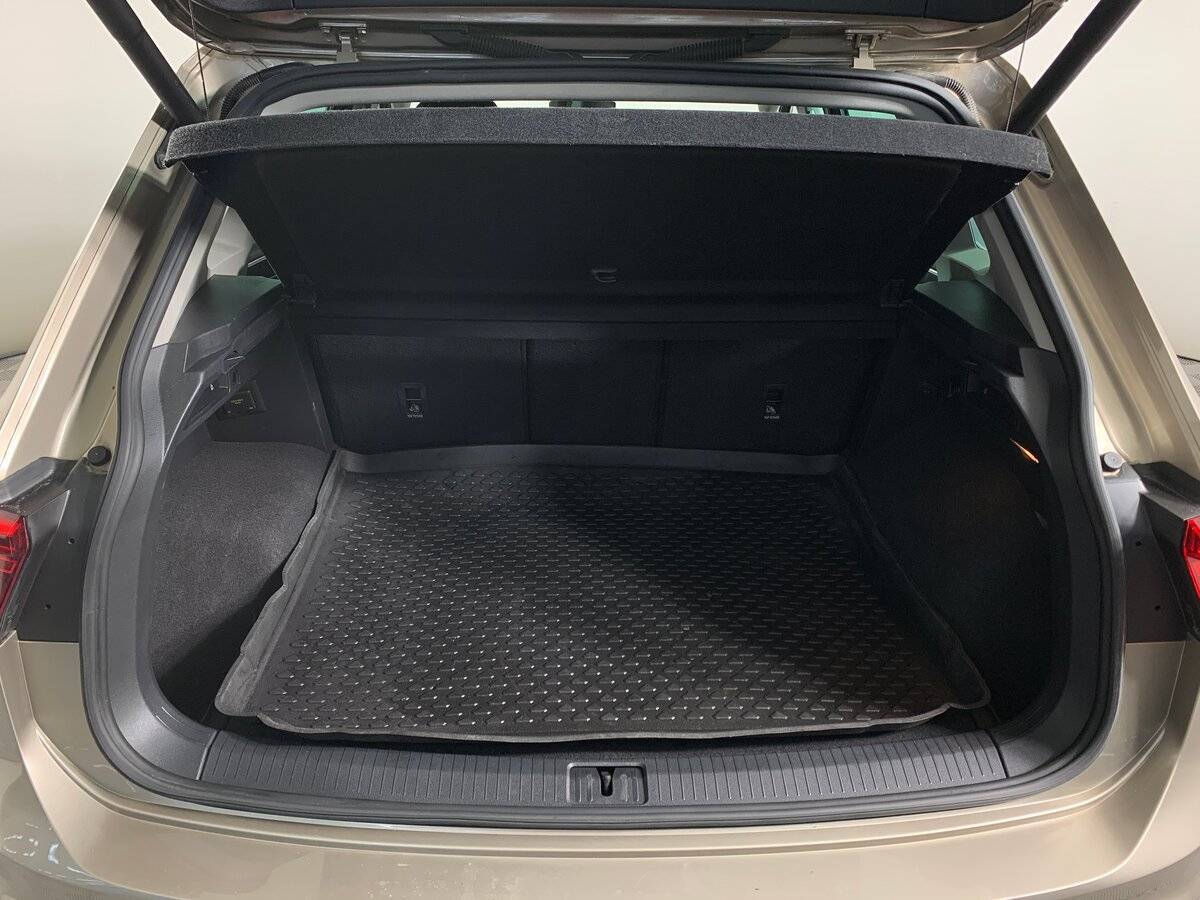 Volkswagen Tiguan, 2018 Фото №19