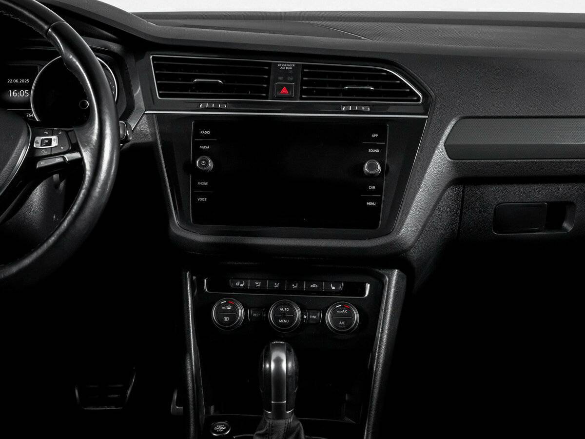 Volkswagen Tiguan, 2018 Фото №13
