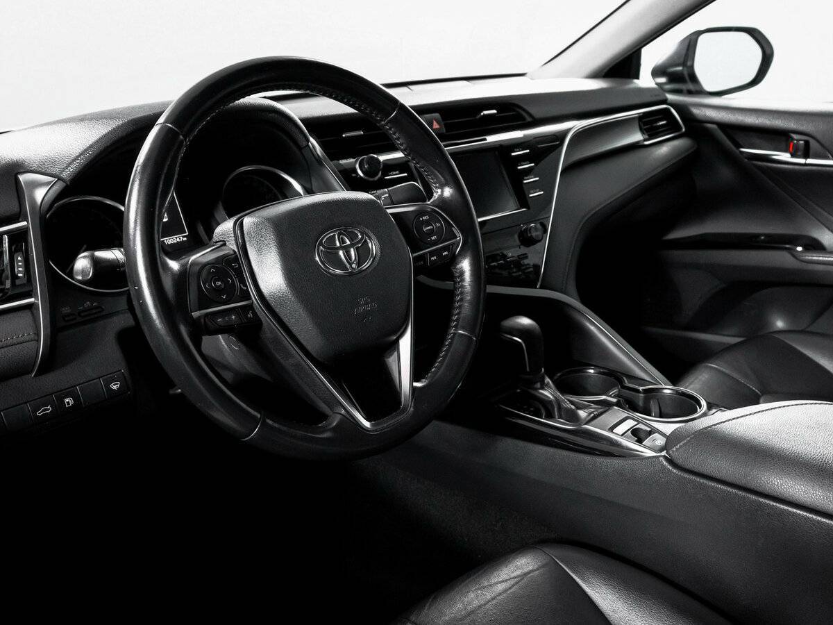 Toyota Camry, 2018 Фото №14
