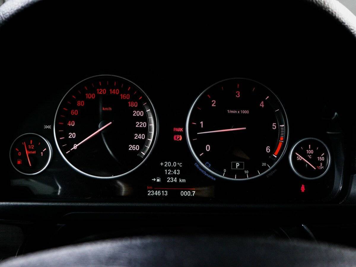 BMW 5 серии 530d xDrive, 2012 Фото №11