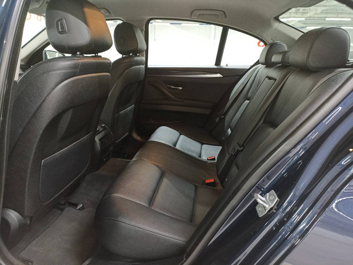 BMW 5 серии 520i, 2015 Фото №12