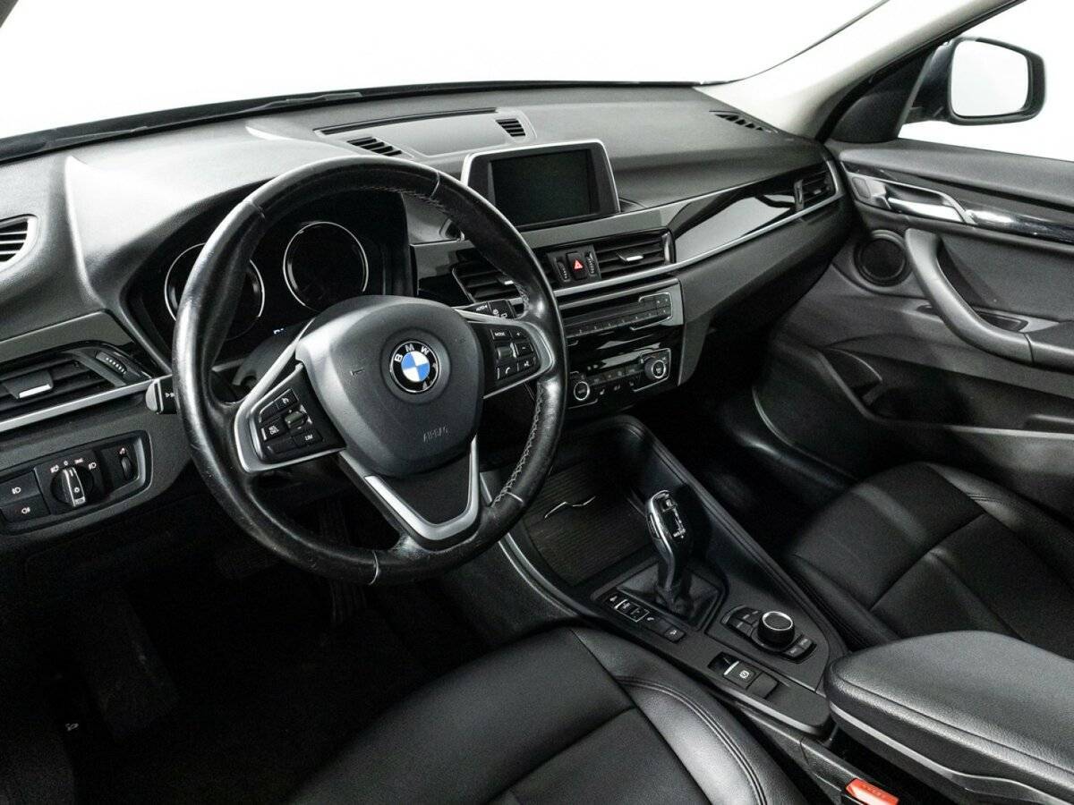BMW X1 20i xDrive, 2018 Фото №11