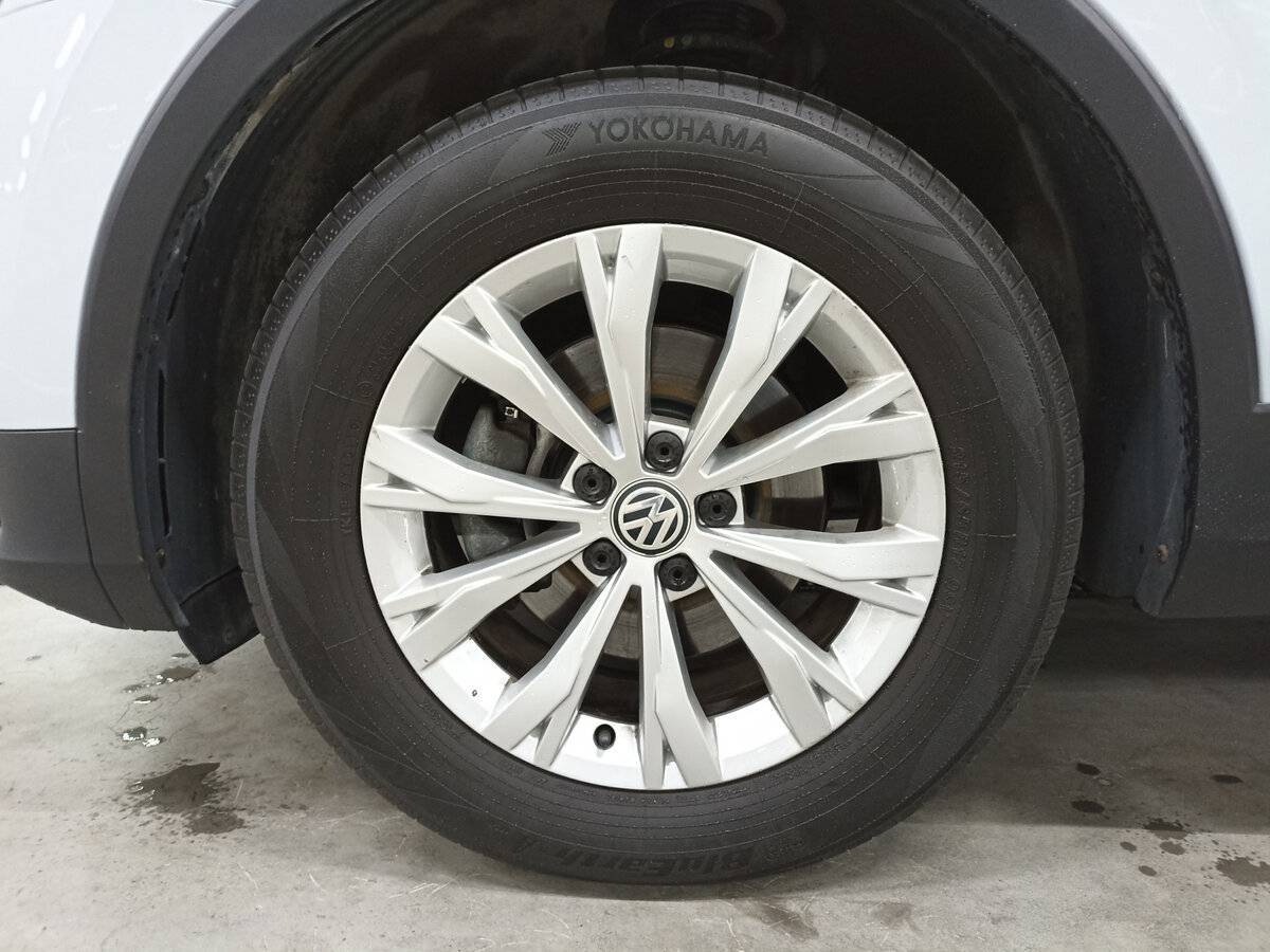 Volkswagen Tiguan, 2019 Фото №18