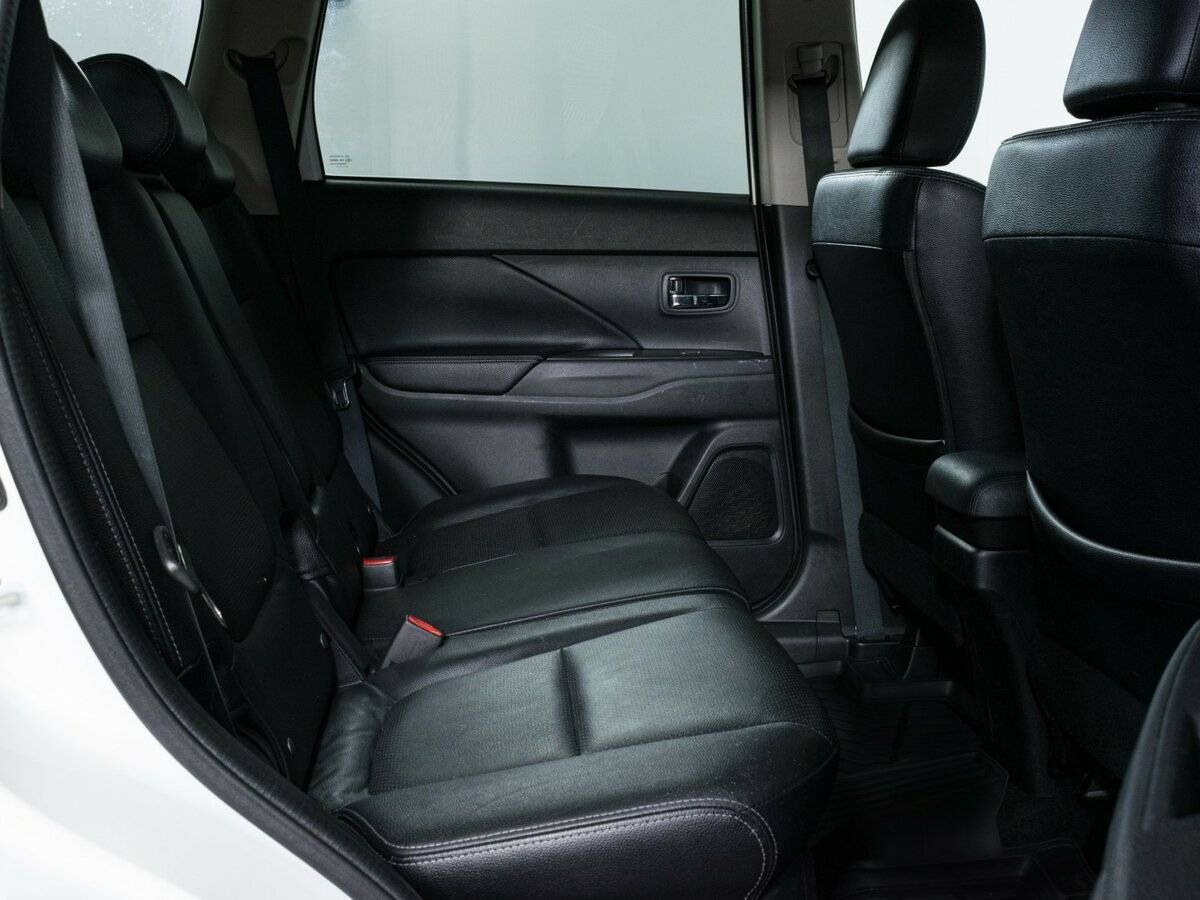 Mitsubishi Outlander, 2016 Фото №12