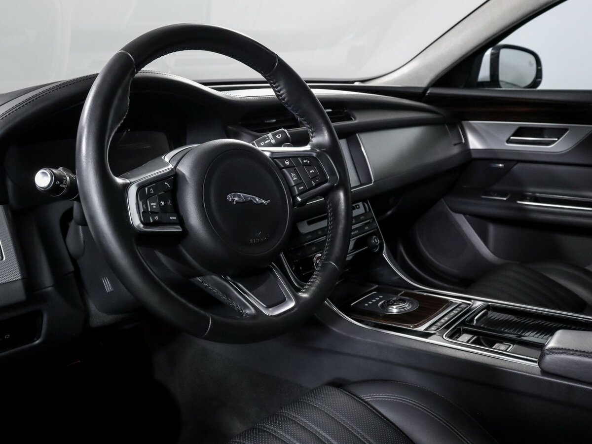 Jaguar XF II, 2018 Фото №11