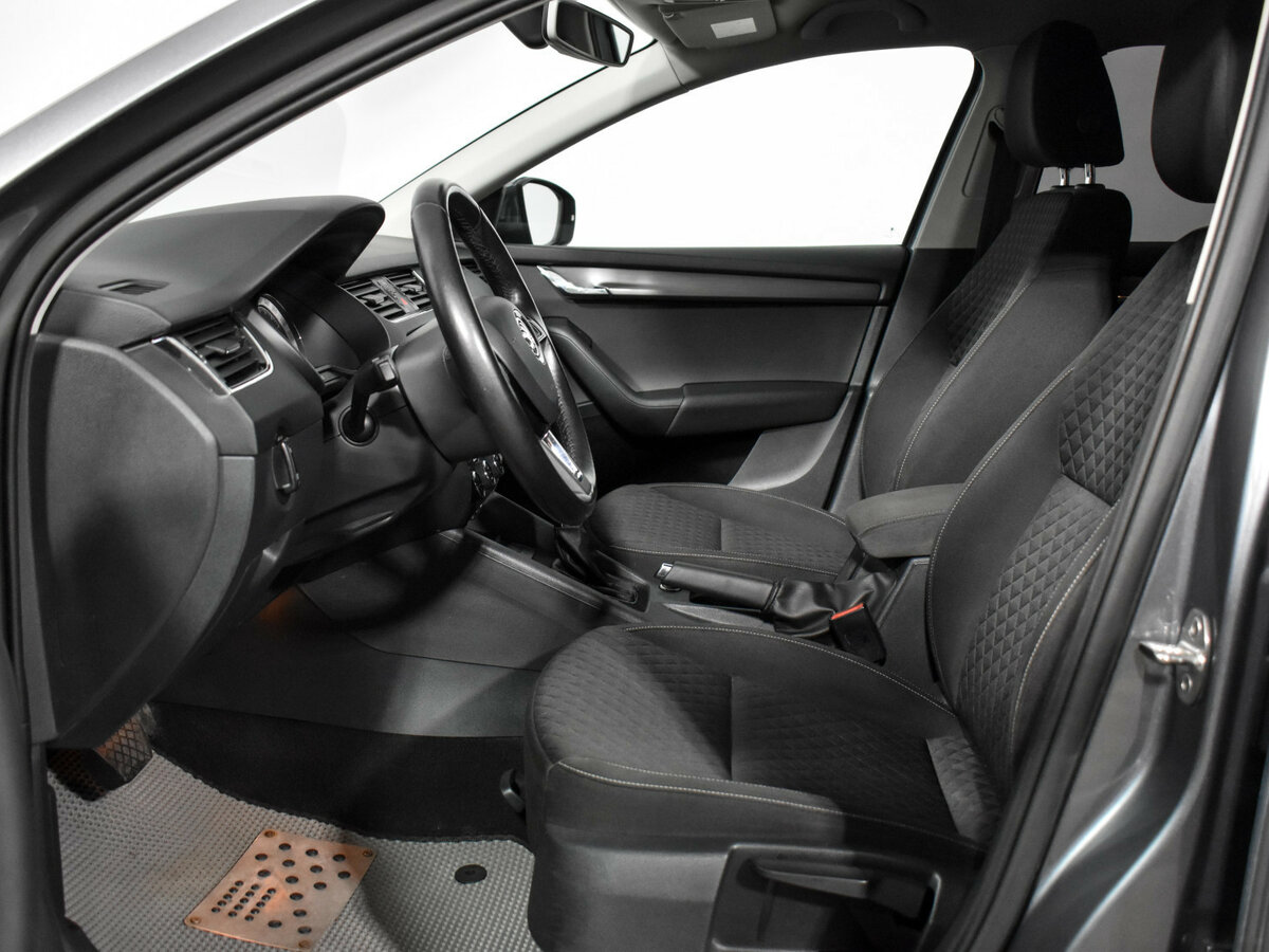 Skoda Octavia III (A7) Рестайлинг, 2017 Фото №10