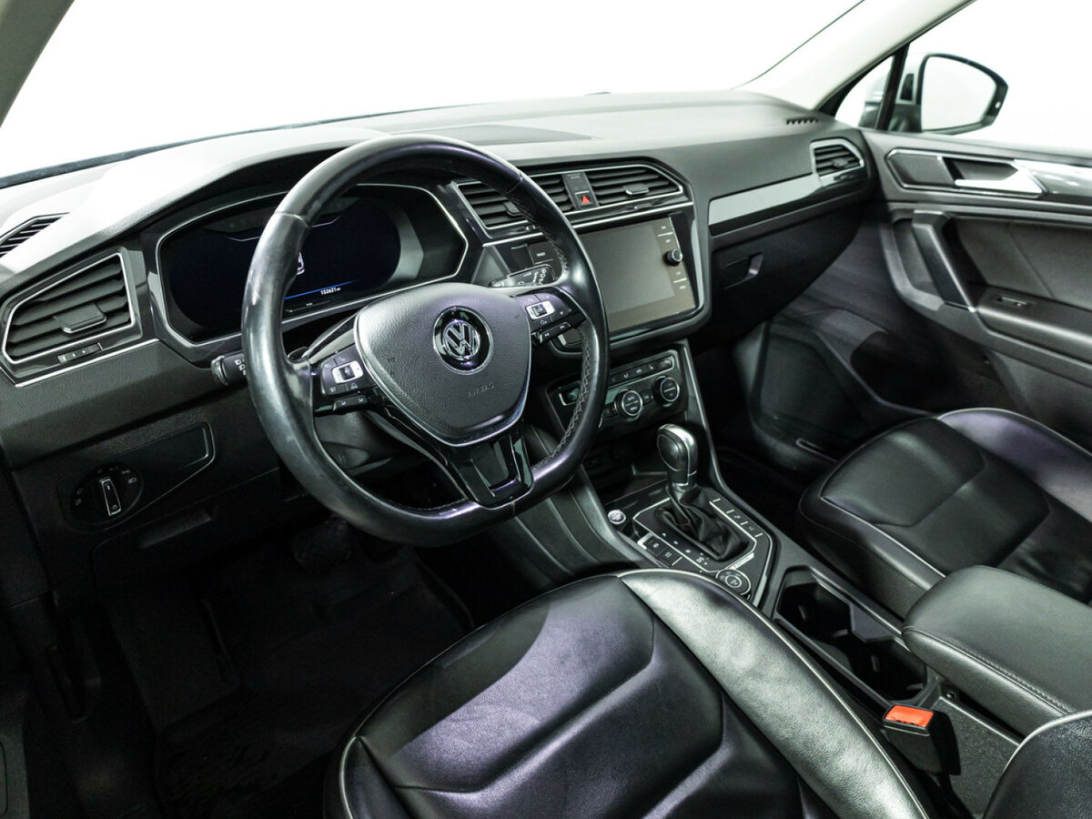 Volkswagen Tiguan II, 2018 Фото №11