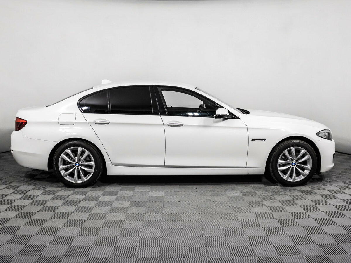 BMW 5 серии 520i VI (F10/F11/F07) Рестайлинг, 2015 Фото №4