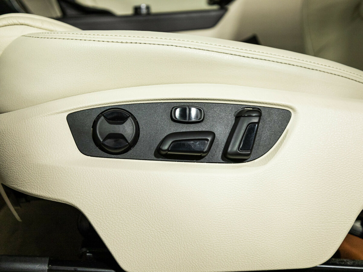 Volkswagen Touareg II, 2013 Фото №14