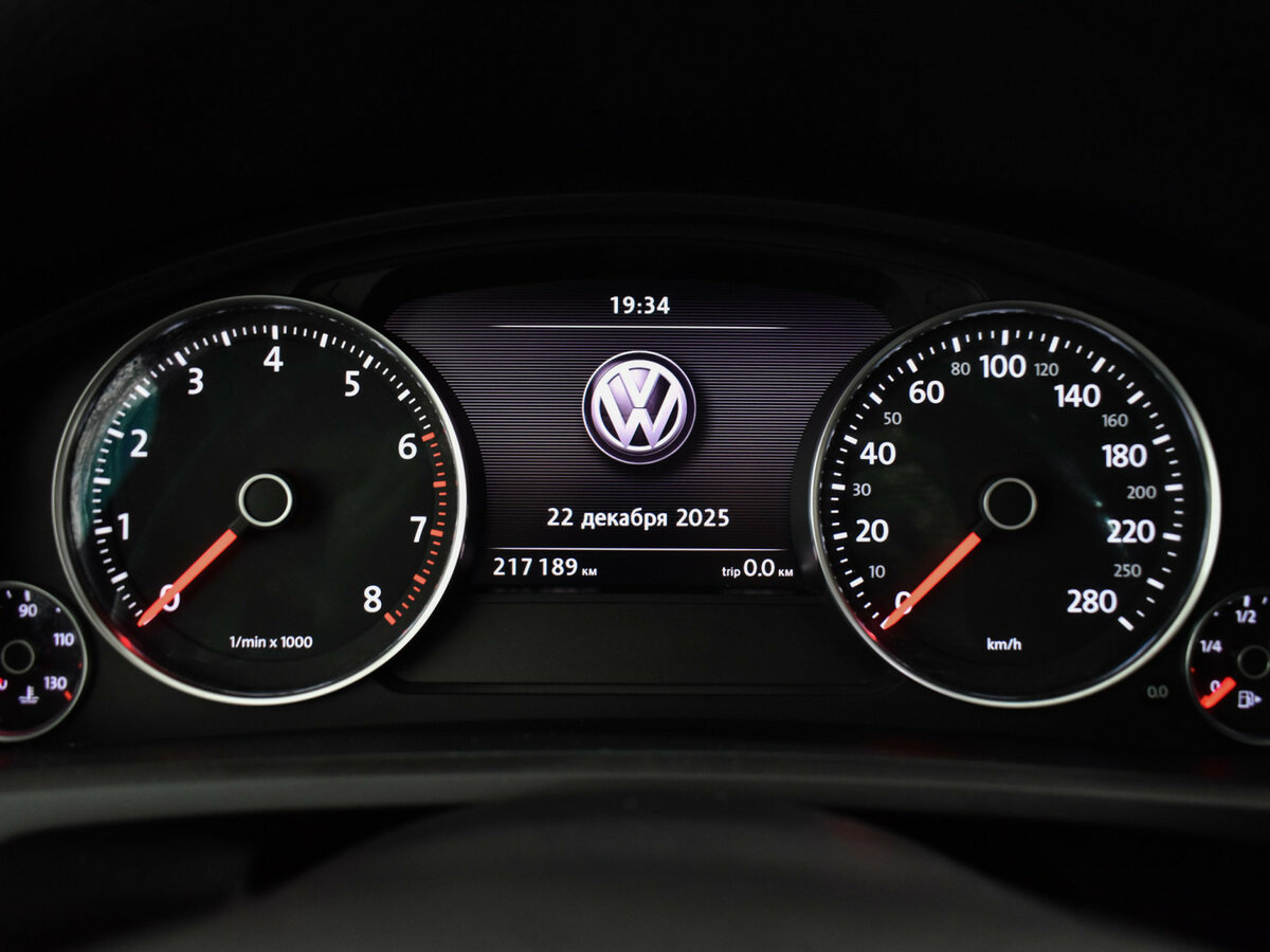 Volkswagen Touareg II Рестайлинг, 2015 Фото №20